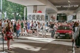 Aus einem Parkplatz wird ein lebendiger Treffpunkt. © Stadtlücken e.V.